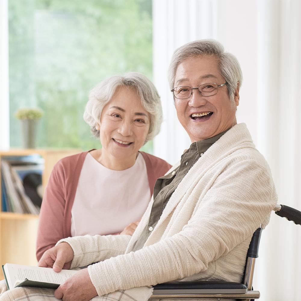 행복한 어르신 부부